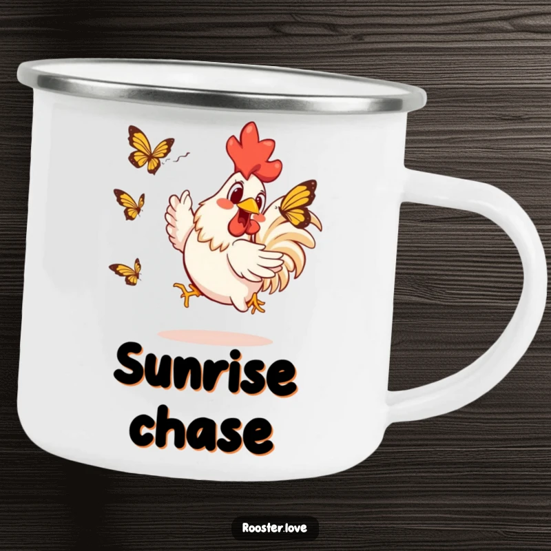 Funny Rooster Camping Mug: A rooster joyfully chases a butterfly, ideal for funny, rugged outdoor adventures and morning coffee.